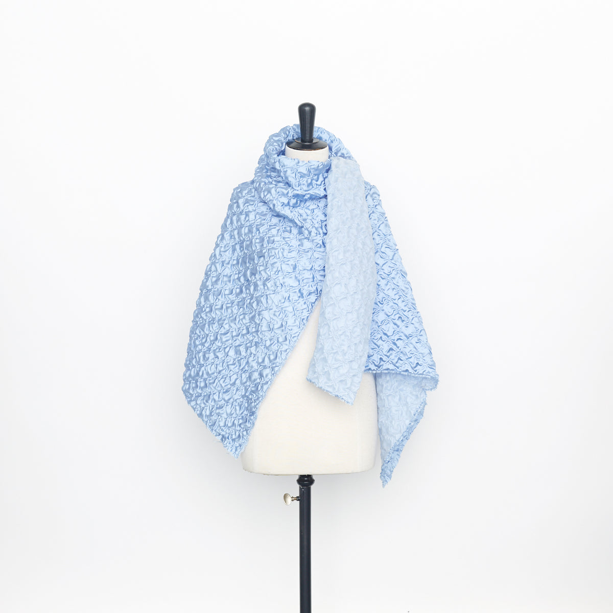 T23C05006 | Silk Diamond Cloqué Jacquard – Nona Source