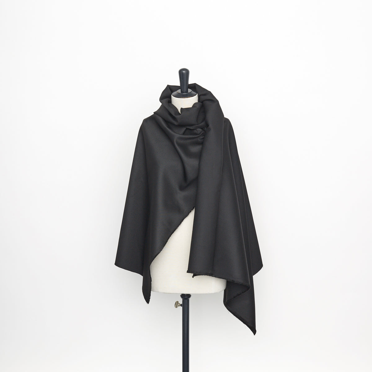 【極美品】ポロチノ Fabric from Italy 黒 W36 T23B04579 | Technical Tricotine – Nona Source