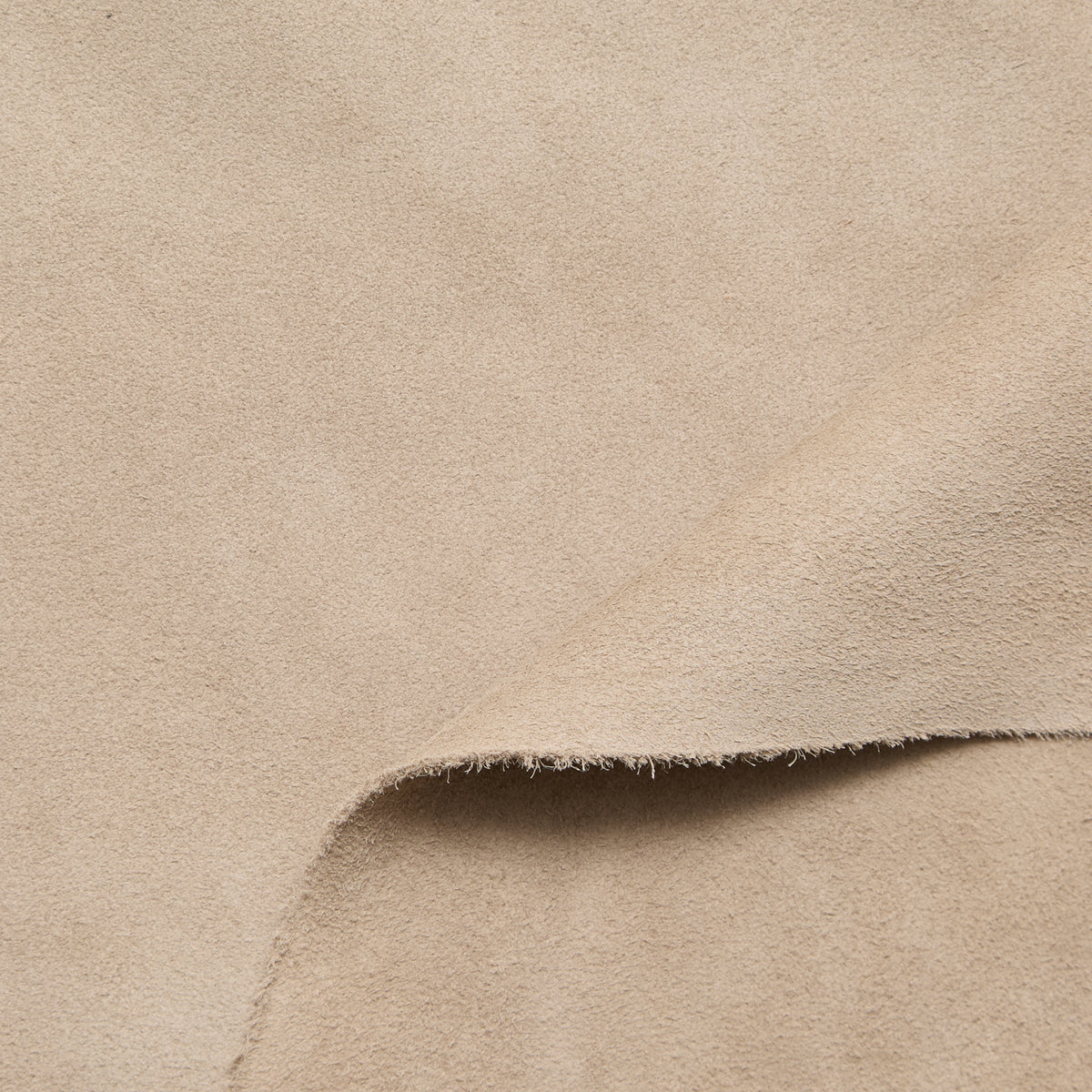 C24A00257 | Veau Suédé