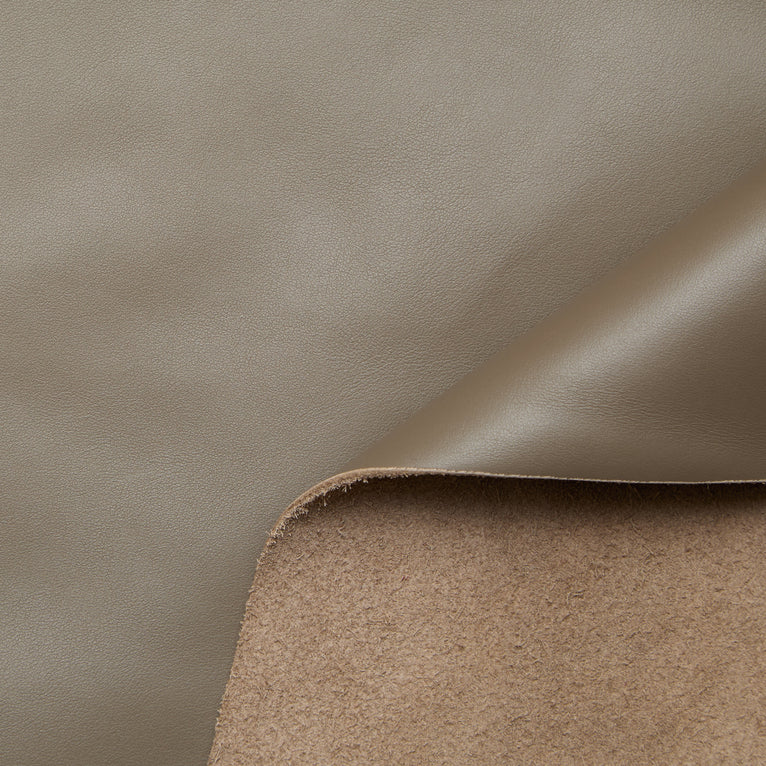 C24CV0210 | Veau Nappa Satiné - vue 1