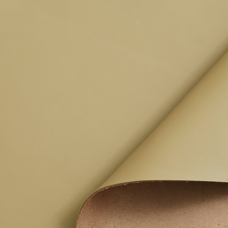 C24DC0007 | Full Grain Stiff Vegetable Tanned Cow - view 1