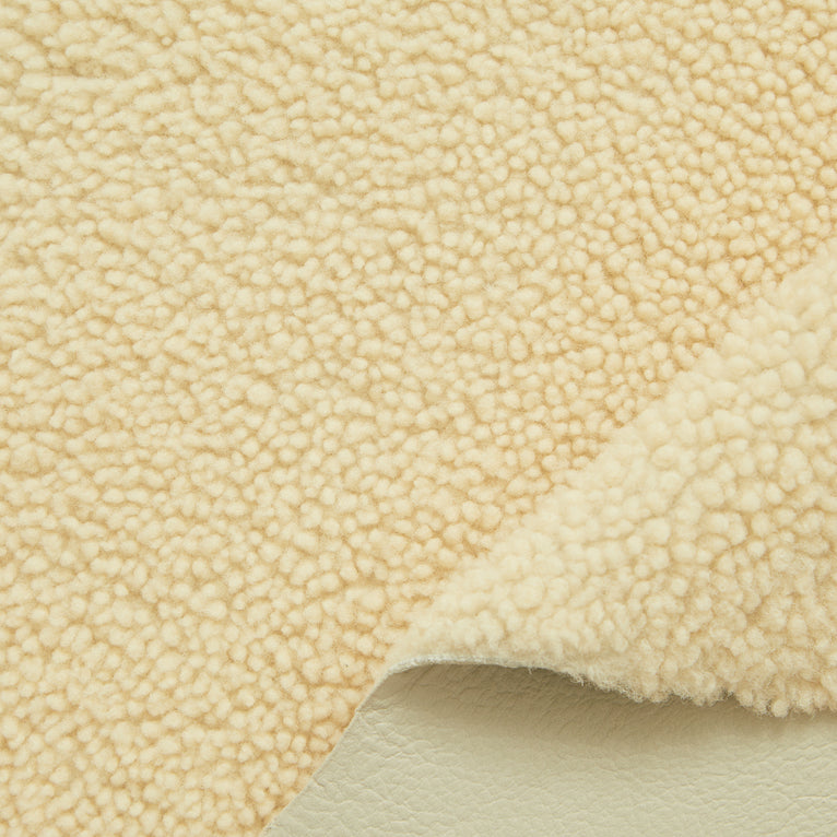 C24VL0048 | Curly Merinos Lamb Shearling - view 2
