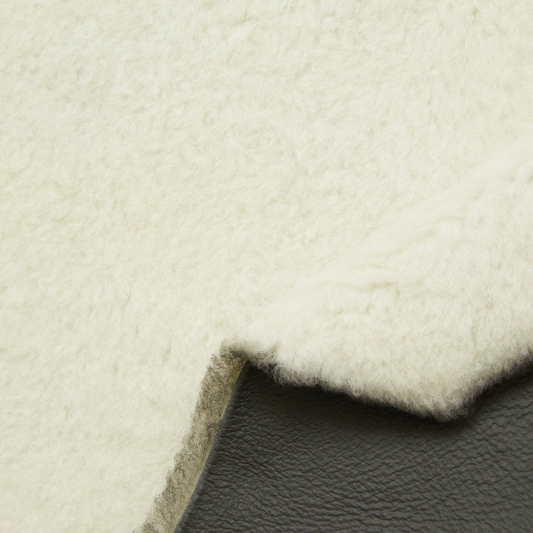C24VL0055 | Contrasted Backside Lamb Shearling - view 1