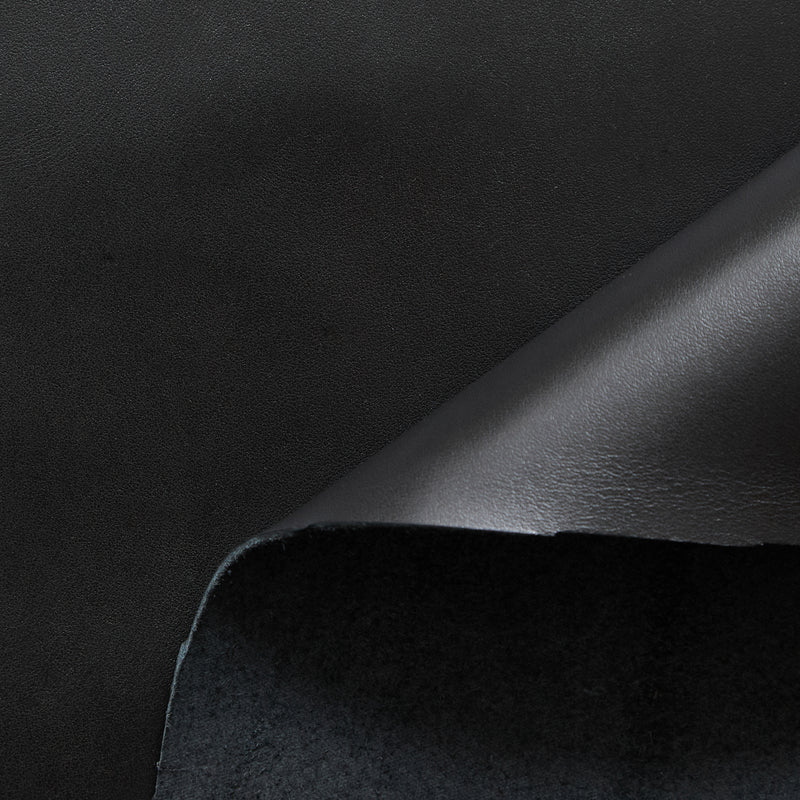 C25J00328 | Veau Nappa Brillant Rigide