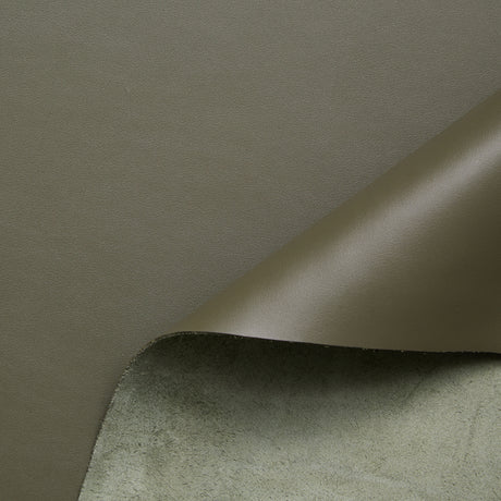 C26B00436 | Vachette Satinée Rigide