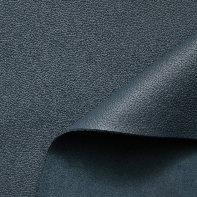 C26B00460 | Full Grain Mat Supple Young Bull