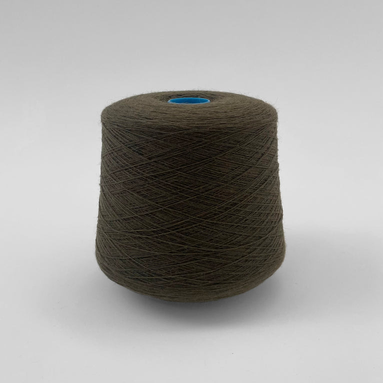 F24A09703 | Wool &amp; Angora Single Yarn - view 2