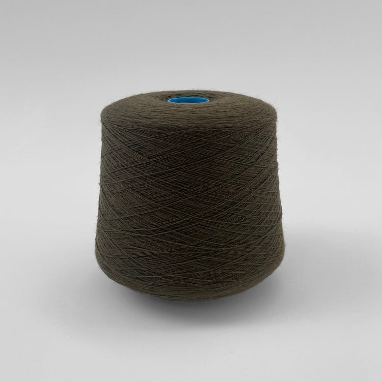 F24A09703 | Wool &amp; Angora Single Yarn - view 2