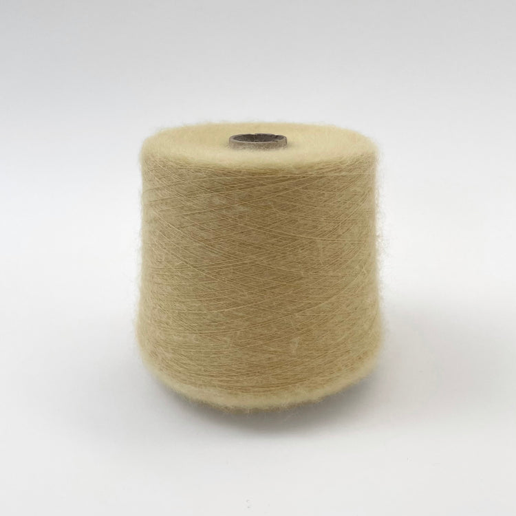 F24A09705 | Mohair Fluffy Single Yarn - view 2