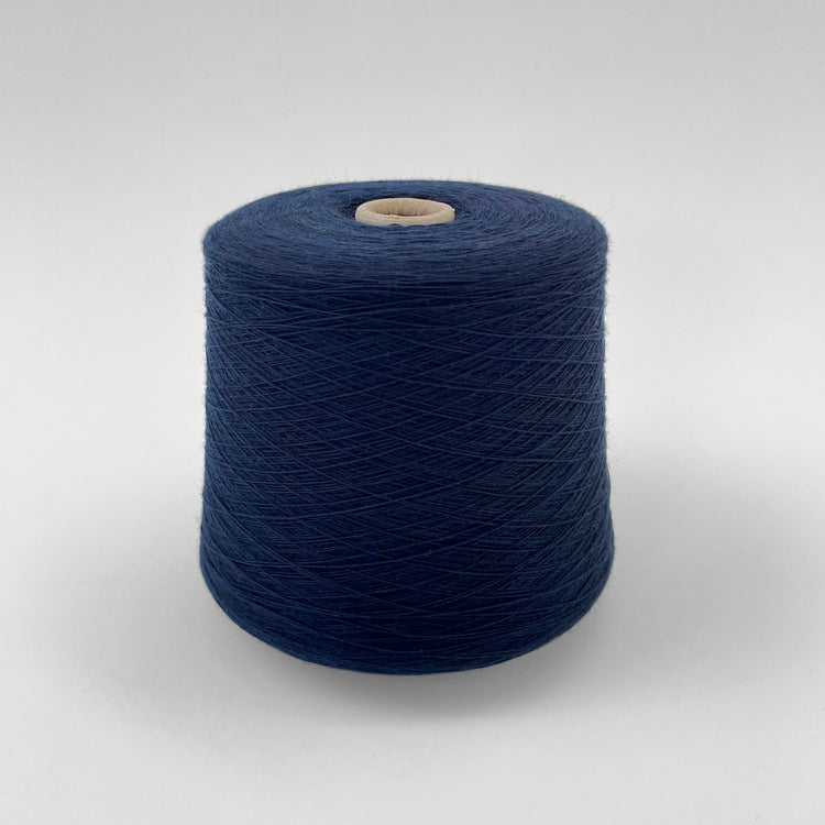 F24A09725 | Merino Wool Single Yarn - view 2