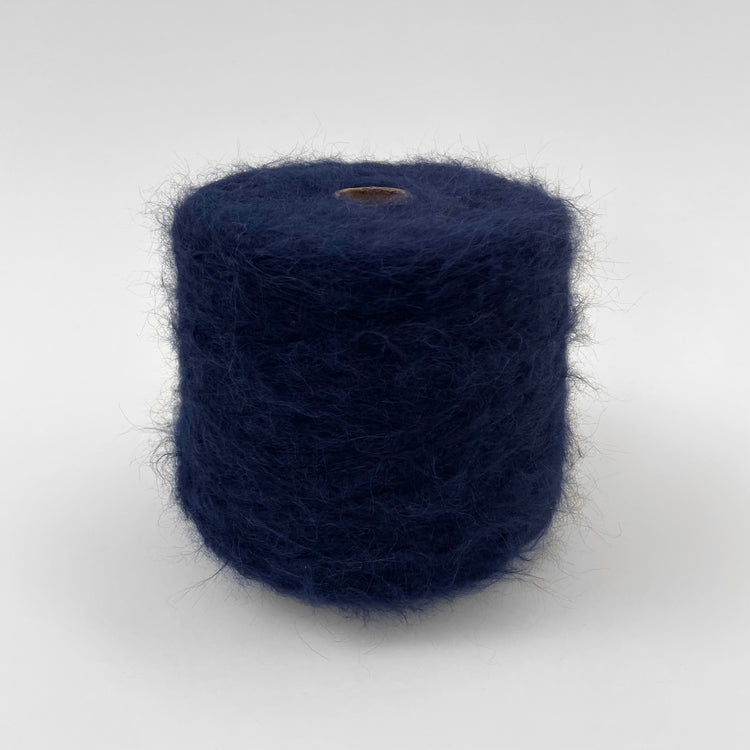 F24A09726 | Alpaca Fluffy Single Yarn - view 2