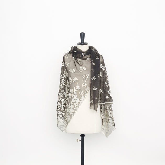 T22A01863 | Floral Dévoré