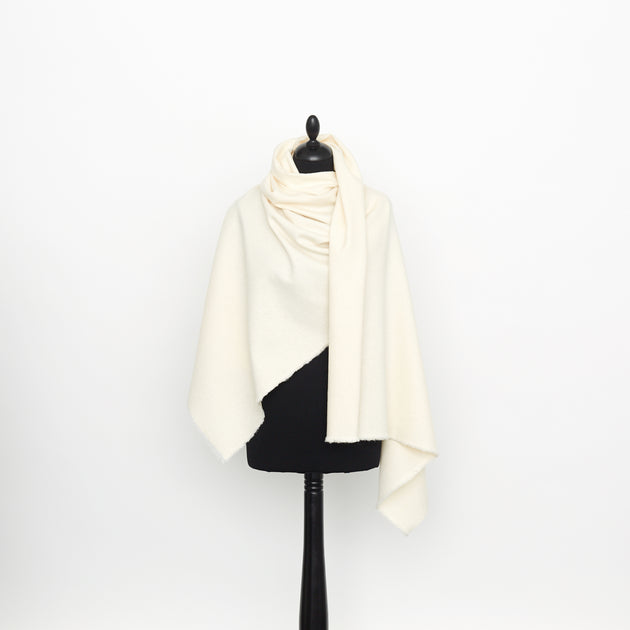 T22A01868 | Monochrome Tweed