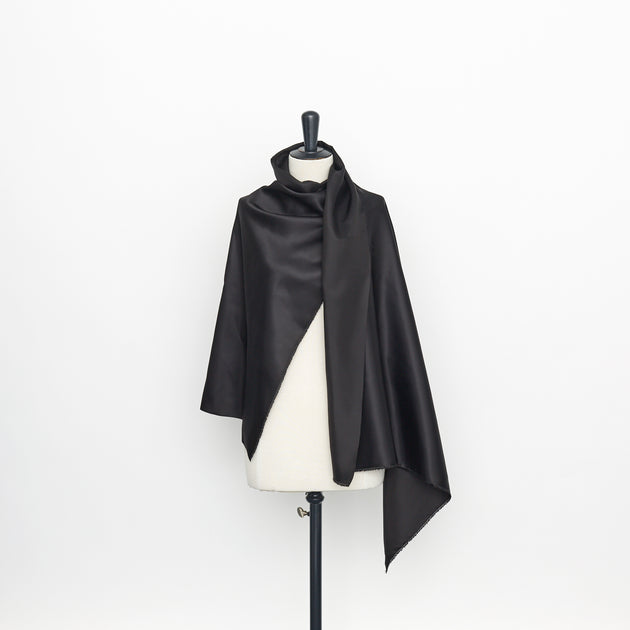 T22A01893 | Shiny Lining