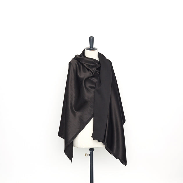 T22A01902 | Wool & Viscose Liquid Satin