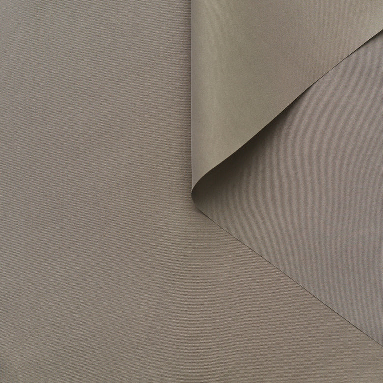 T22A02036 | Viscose &amp; Silk Fluid Twill - view 2