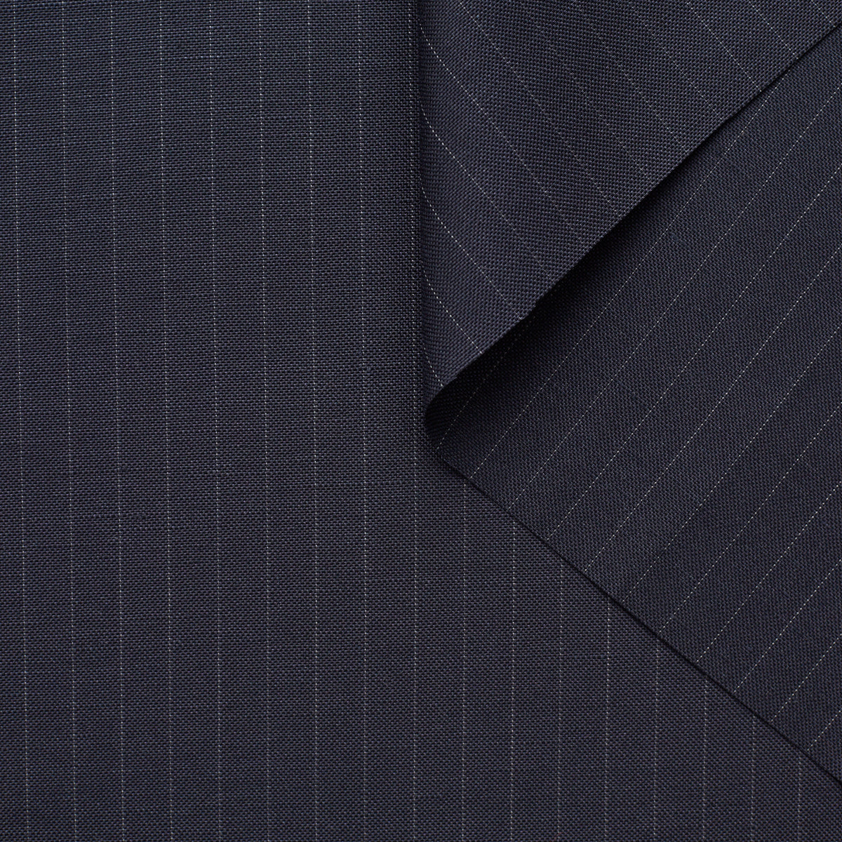T22A02056 | Wool & Linen Pinstripe Suiting