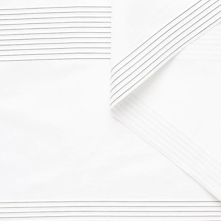 T22A02102 | Pintuck Cotton Poplin - view 1