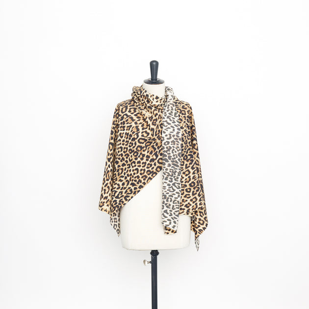 T22A02115 | Technical Leopard Print Canvas