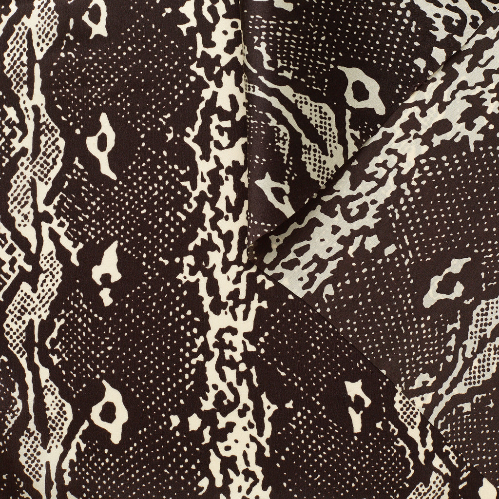 T22A02117 | Snake Print Silk Satin