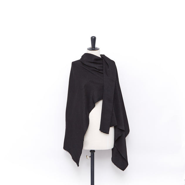 T22A02230 | Animal Herringbone Jacquard