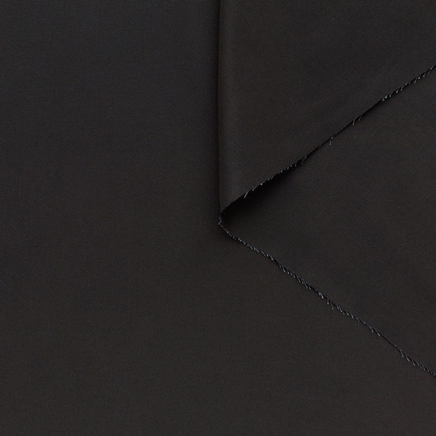 T22A02348 | Lustre Fluid Twill