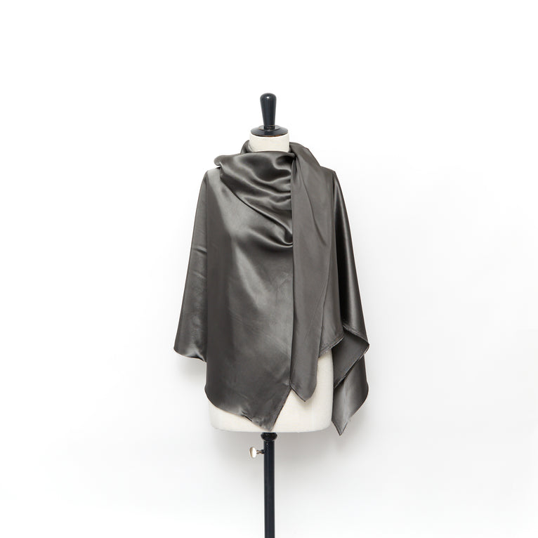 T22A02377 | Liquid Viscose Satin - view 2
