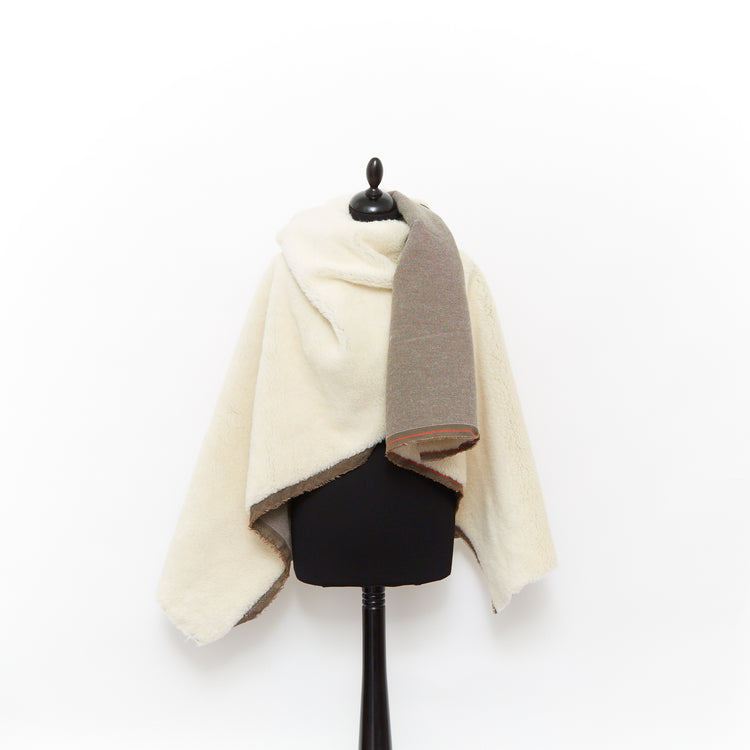 T22A02646 | Hairy Wool Shearling - view 2
