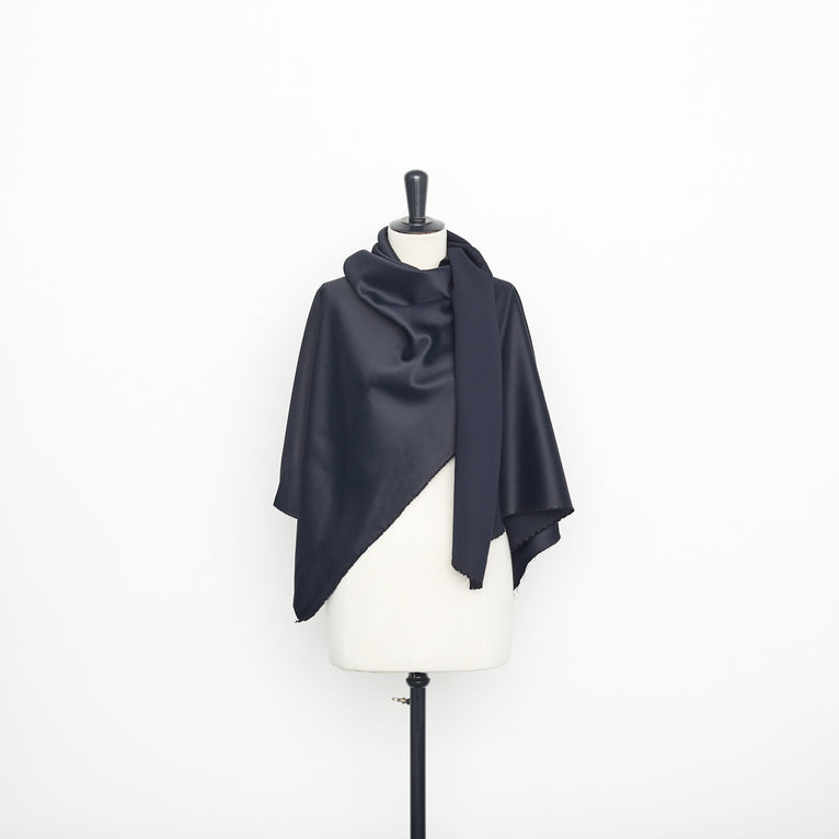 T22A02698 | Matt Fluid Satin - view 2