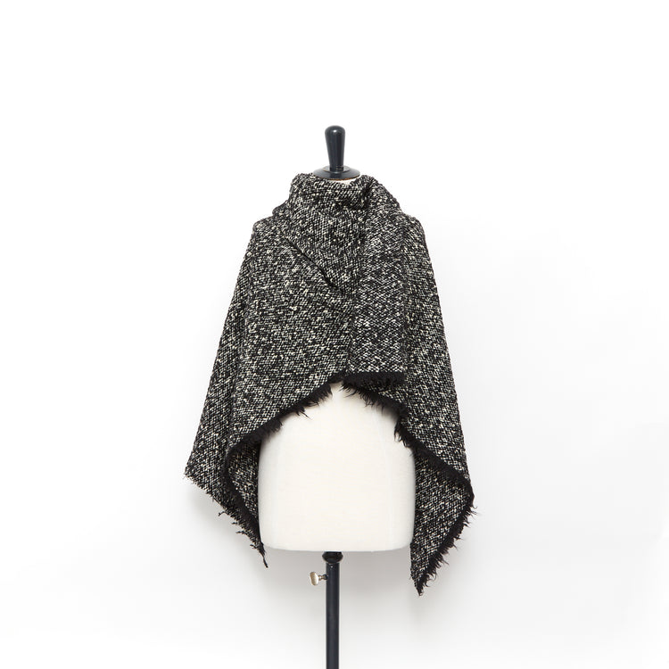 T22A02735 | Bouclé Wool Tweed - view 2