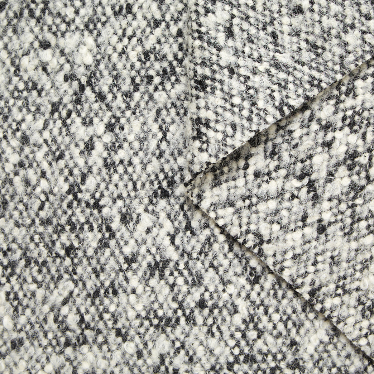 T22A02735 | Bouclé Wool Tweed