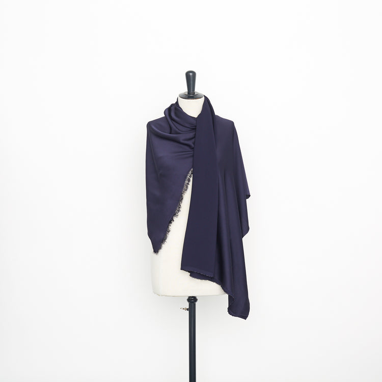 T22A02777 | Viscose Crepe Satin - view 2