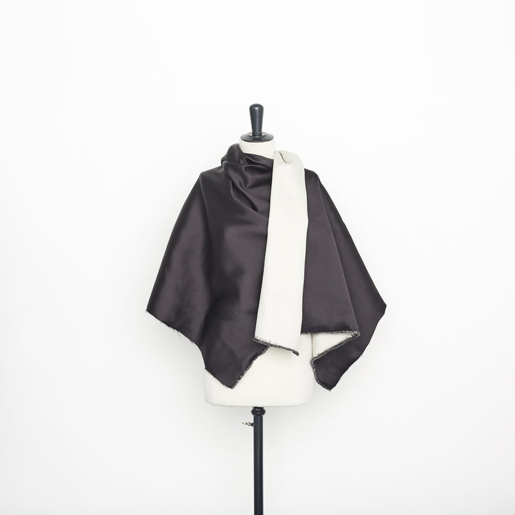 t22a02778 | Satin Duchesse - vue 2