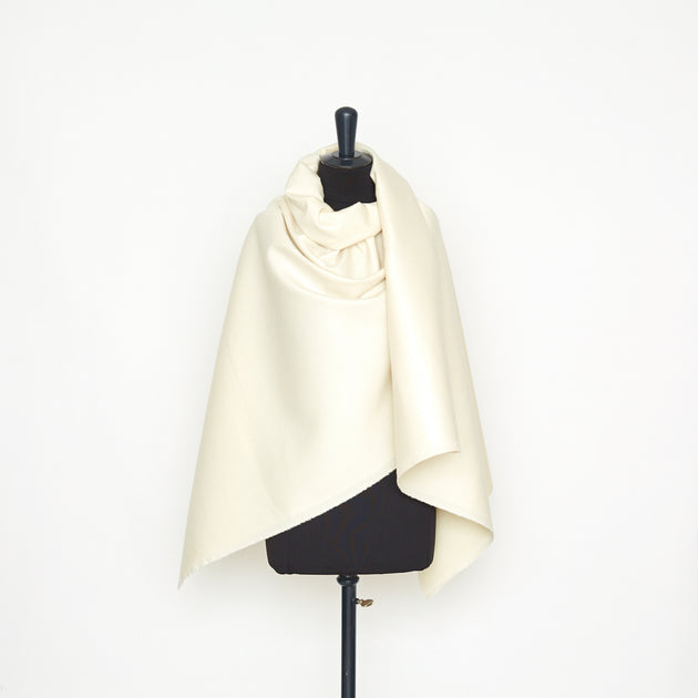 T22B03250 | Papery Cashmere Drap