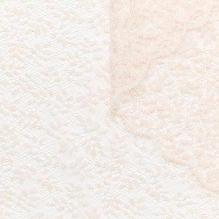 T22I00925 | Branch Scalloped Lace - view 1