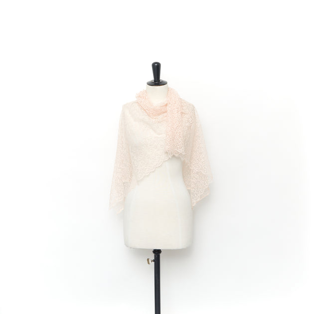 T22I00925 | Branch Scalloped Lace