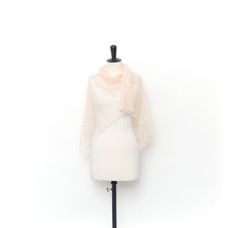T22I00925 | Branch Scalloped Lace - view 2