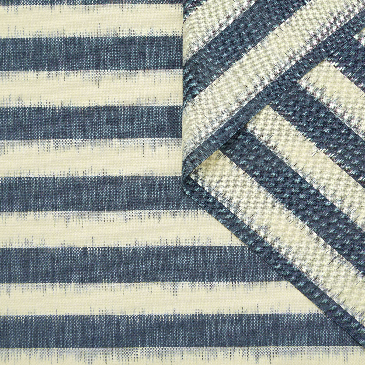 T22N01305 | Blurry Stripe Cotton Canvas