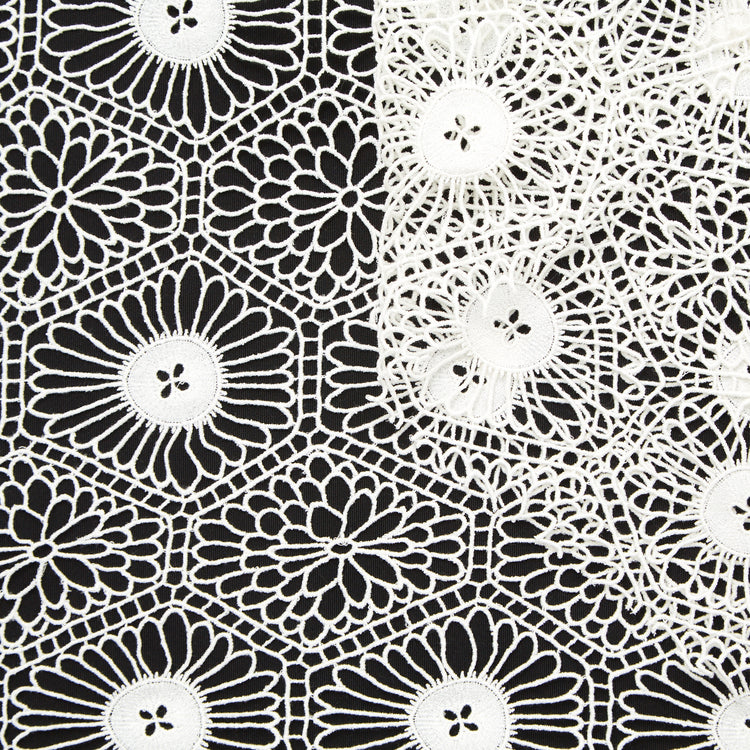 T22N01321 | Floral Guipure 27cm - view 1