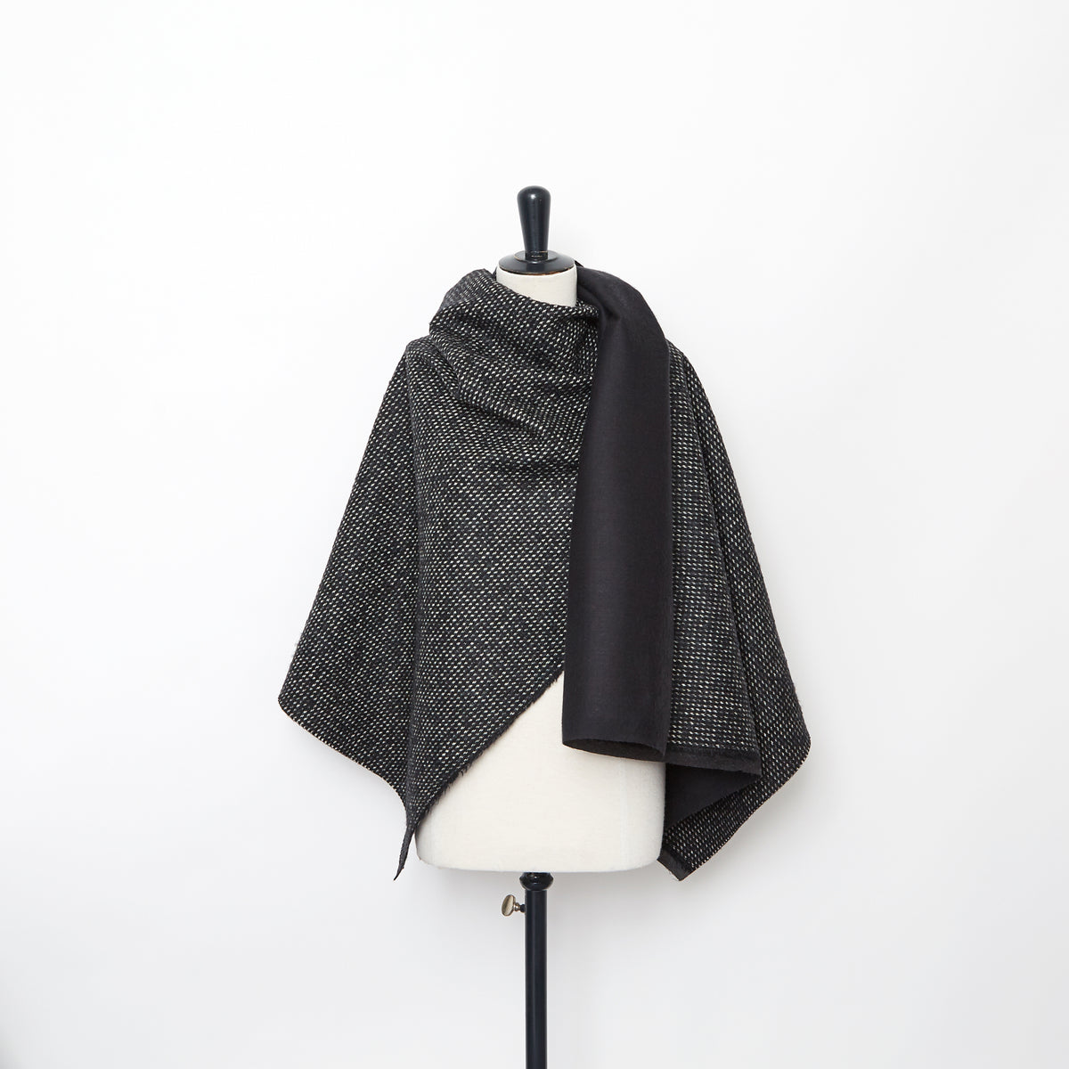 T23A05126 | Fused Wool Tweed