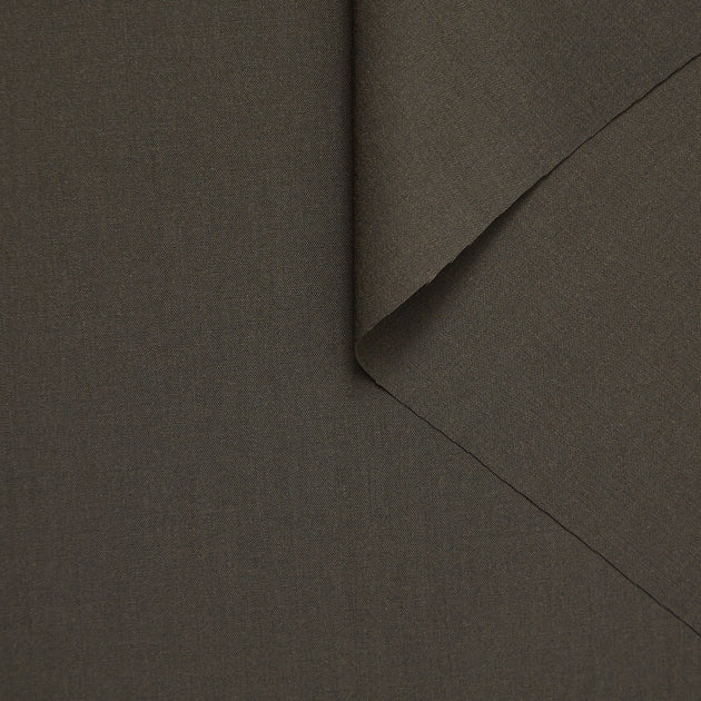 T23A05378 | Fluid Wool Suiting
