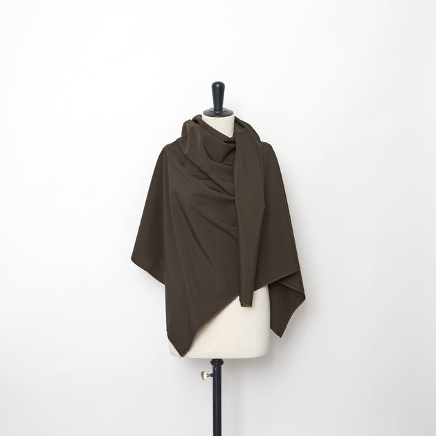T23A05378 | Fluid Wool Suiting