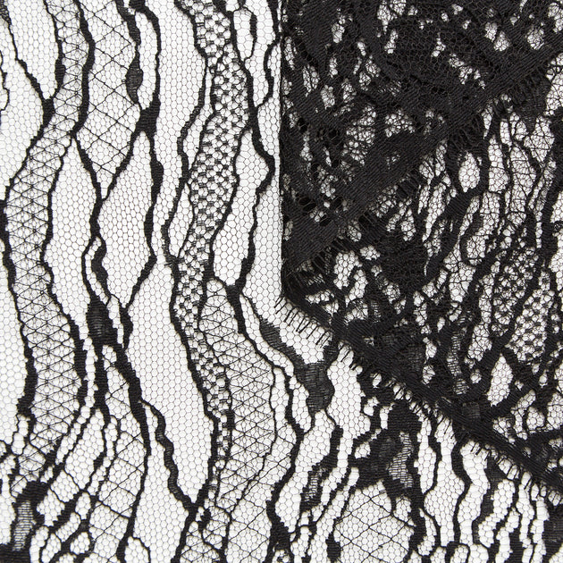 T23A06438 | Abstract Lace