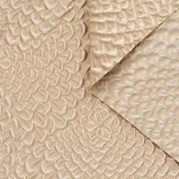 T23C04935 | Wool & Silk Cloqué Jacquard
