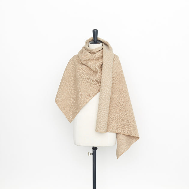 T23C04935 | Wool & Silk Cloqué Jacquard