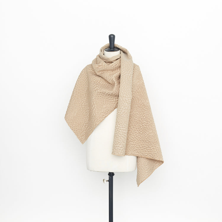T23C04935 | Wool &amp; Silk Cloqué Jacquard - view 2