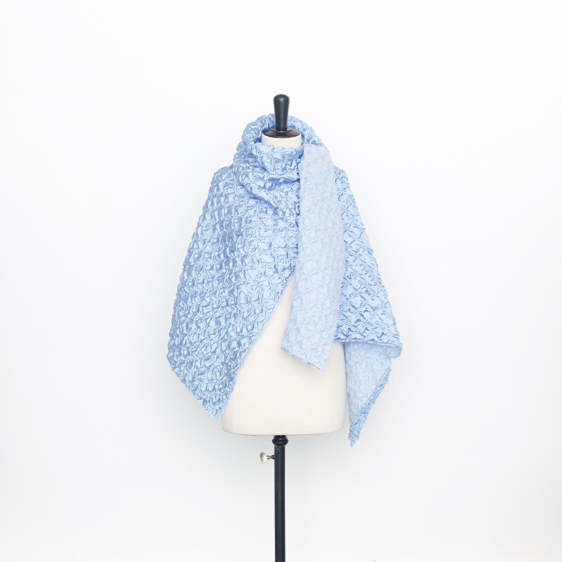 T23C05006 | Silk Diamond Cloqué Jacquard – Nona Source