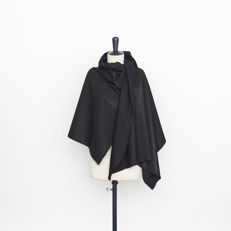 T23C05015 | Technical Shiny Wool Pinstripe - view 2