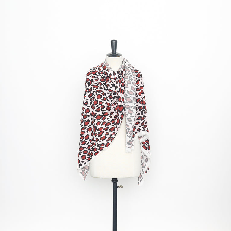 T23K04193 | Leopard Print Textured Crepe - view 2