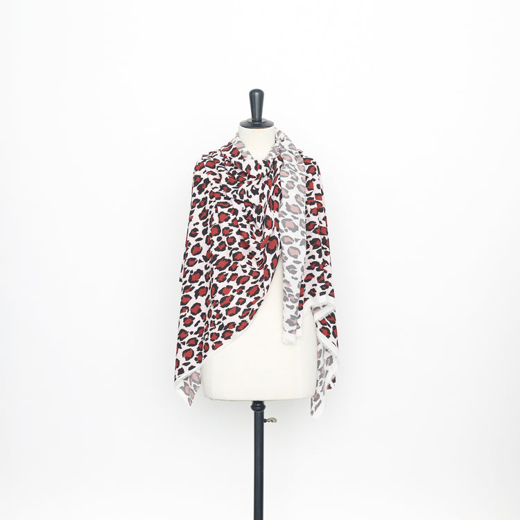 T23K04193 | Leopard Print Textured Crepe - view 2